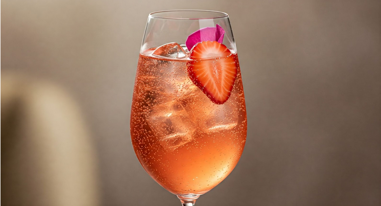 Blush & Bubbles (Fruity & Floral)